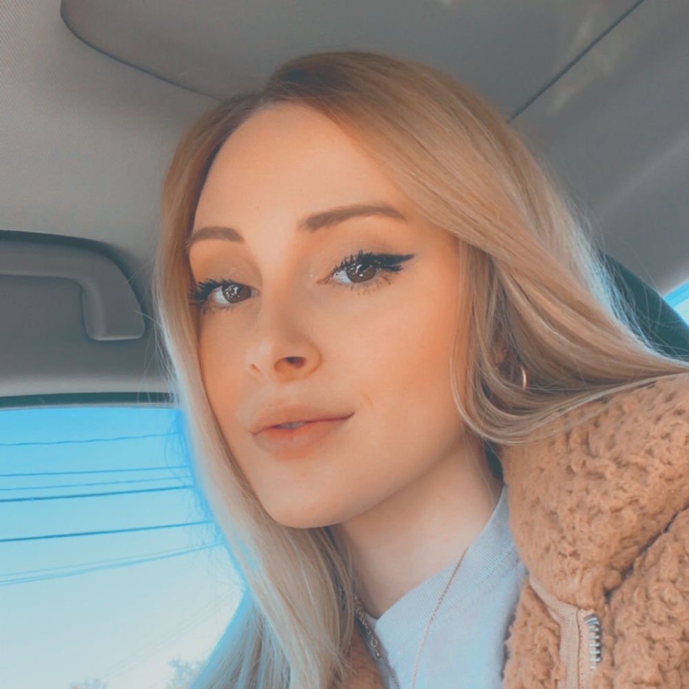 Meet your Posher, Carly